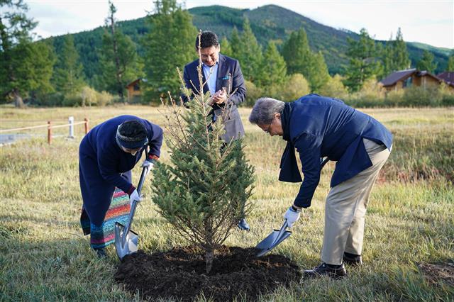 박진 외교부 장관, 한-몽 공동식수