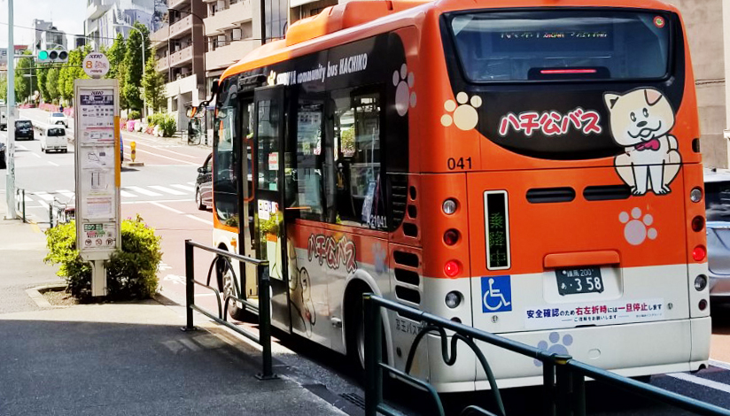 일본 도쿄의 노선버스.