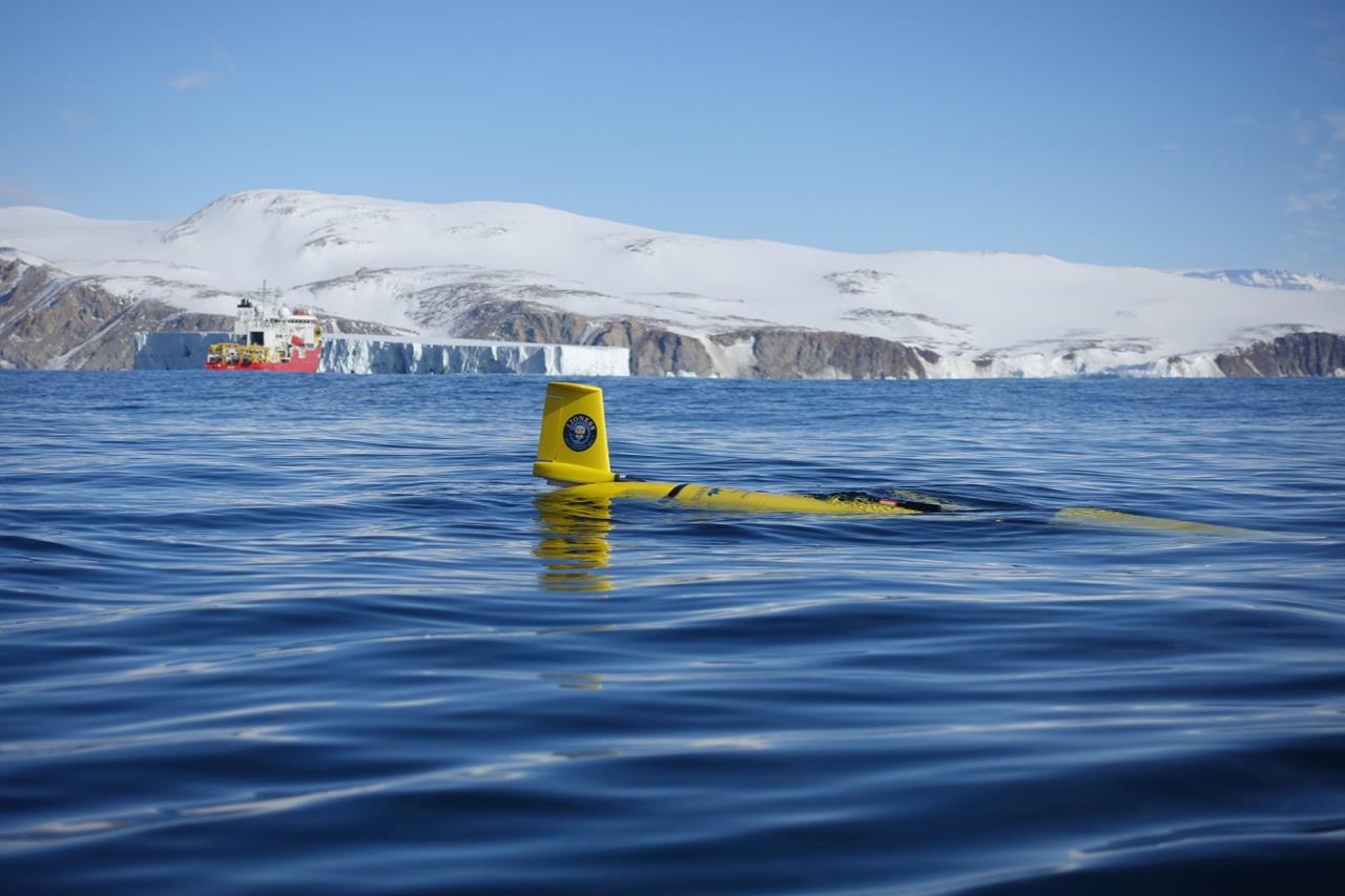 남극에서 수중 빙붕 조사에 활용된 무인 수중 글라이더. 해수부 제공