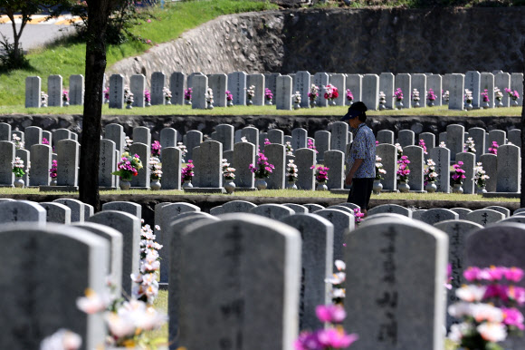 전국 국립묘지 3년 만에 추석연휴 개방