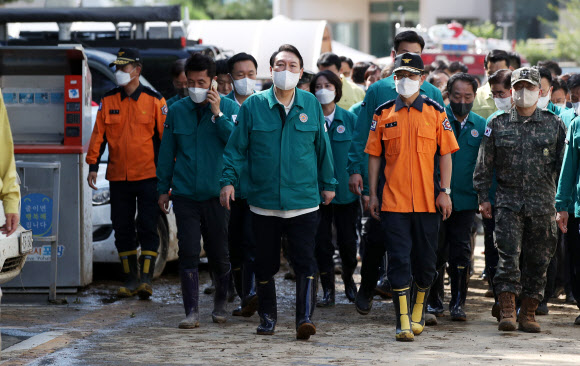 태풍 힌남노 피해 현장 방문한 윤석열 대통령