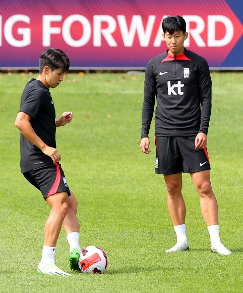 다시 대표팀에서 만난 손흥민-이강인