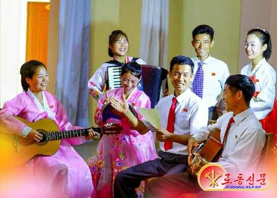 ‘수해 복구’ 끝난 북한 강북리…“패기와 열정으로 약동”