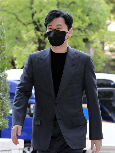 ‘비아이 마약수사 무마’ 양현석, 법원 출석