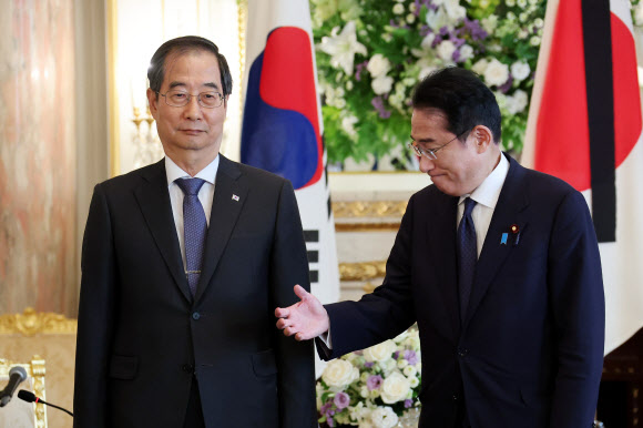 기시다 총리 만나는 한덕수 총리