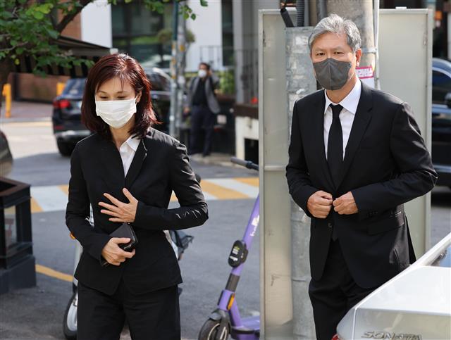 김동길 명예교수 빈소 찾은 노소영?노재헌