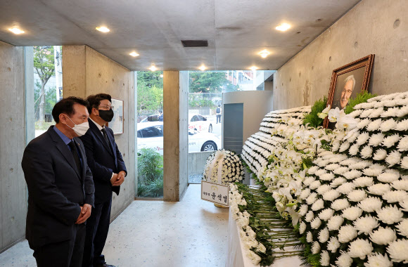 김동길 교수 빈소 조문 온 권성동-김석기