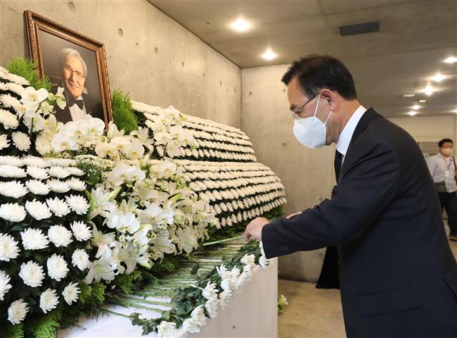 주호영 원내대표, 김동길 명예교수 빈소 조문