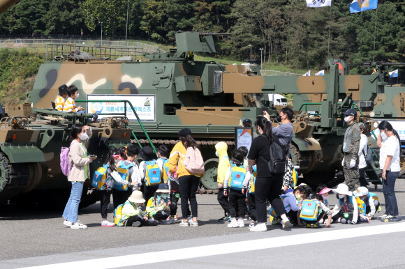 화창한 날씨 속 계룡세계군문화엑스포