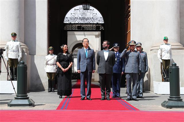 한덕수 총리, 칠레 대통령궁 방문