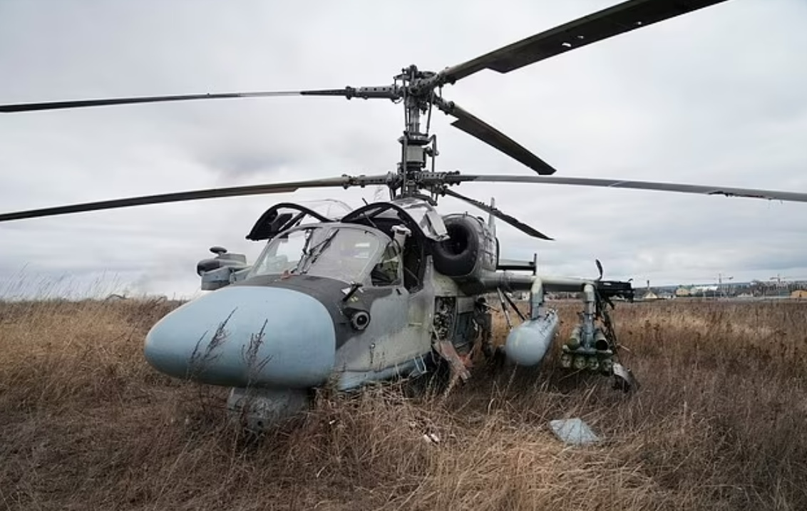 러시아군이 사용하는 Ka-52 엘리게이터가 지난 2월 우크라이나 키이우 인근에서 발견됐다. AP 연합뉴스
