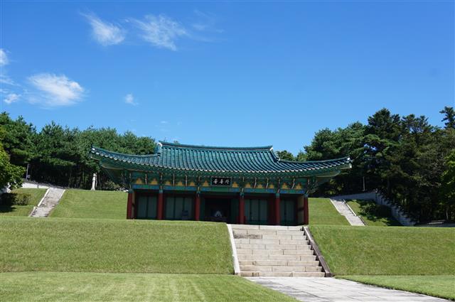 칠백의총 종용사. 금산전투에서 순절한 전라도 의병장 고경명, 옥천 의병장 조헌, 공주 의승장 영규, 해남 현감 변응정의 위패가 함께 모셔져 있다. 서동철 논설위원