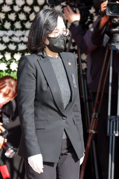 이태원 사고 사망자 합동분향소 찾은 김현숙 여성가족부 장관