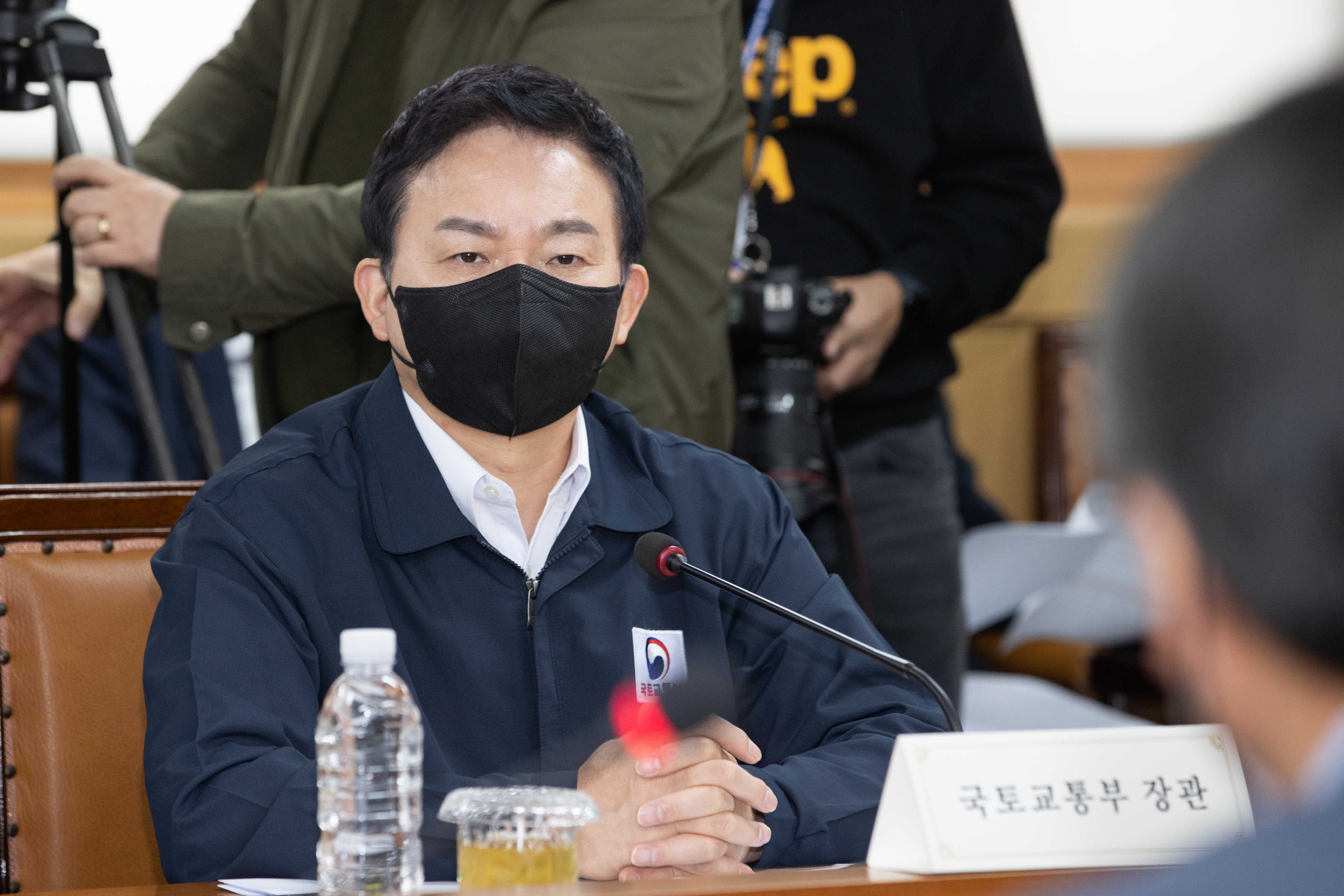 원희룡 국토부 장관이 2일 열린 항공안전 비상회의에서 심각한 표정을 짓고 있다. 국토부 제공