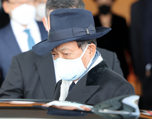 아소 다로 부총재 방한