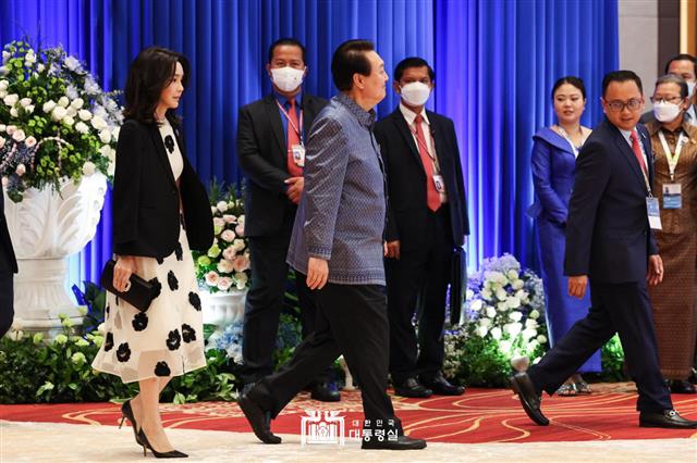 갈라 만찬 참석한 윤 대통령?김건희 여사