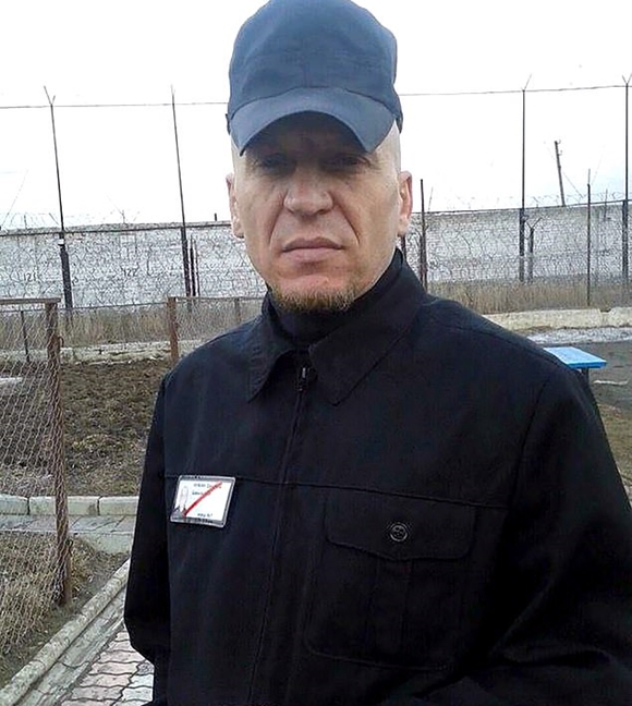 살인 혐의로 24년형을 선고받고 모스크바 남동부 라쟌의 한 교도소에 복역하던 예브게니 누진(55). 12일(현지시간) ‘푸틴 비밀병기’로 불리는 러시아 민간군사기업 바그너그룹 관련 텔레그램 채널에는 누진의 처형 동영상이 올라왔다.