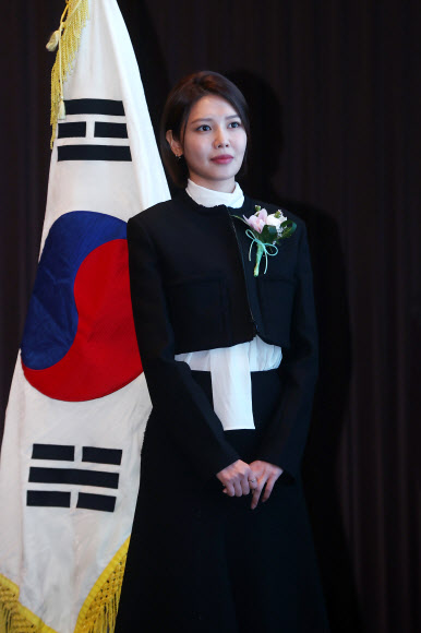 최수영, 아름다운 사람