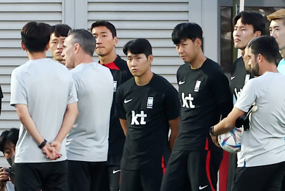 어제의 승부는 잊고, 다시 결의 다지는 대표팀