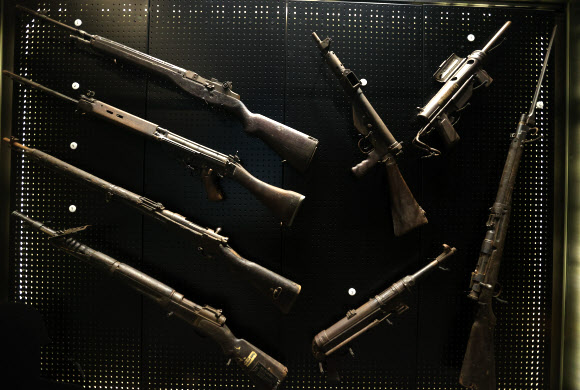 ‘기밀해제, 국군정보사령부 총기를 보다’