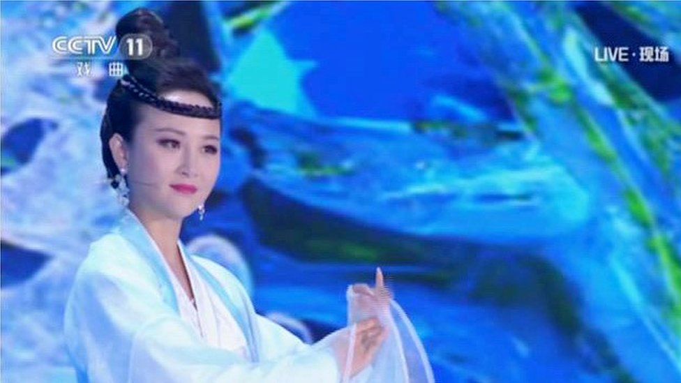 중국 경극 배우 추란란이 중앙TV에 소개됐을 때의 모습.