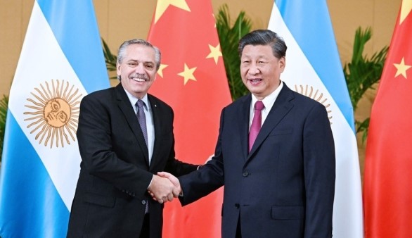 시진핑(오른쪽) 중국 국가주석과 아르헨티나 알베르토 페르난데스 대통령. 신화 연합뉴스