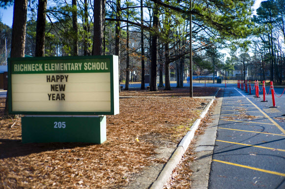 6살 학생이 교사에게 총을 쏜 사건이 벌어진 학교