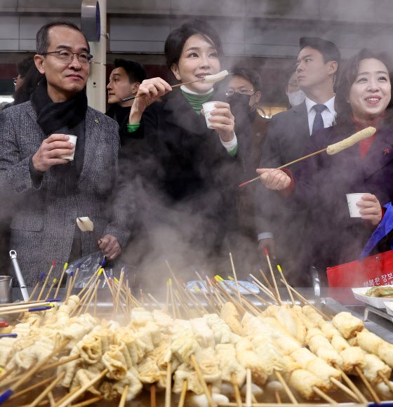 대구 서문시장 찾은 김건희 여사