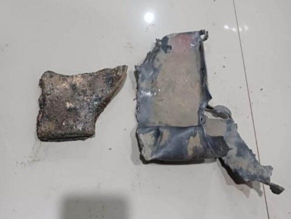 인도 영토인 미조람주 파르콴 마을에서 미얀마 공군 전투기가 투하한 폭탄으로 추정되는 파편이 발견됐다.