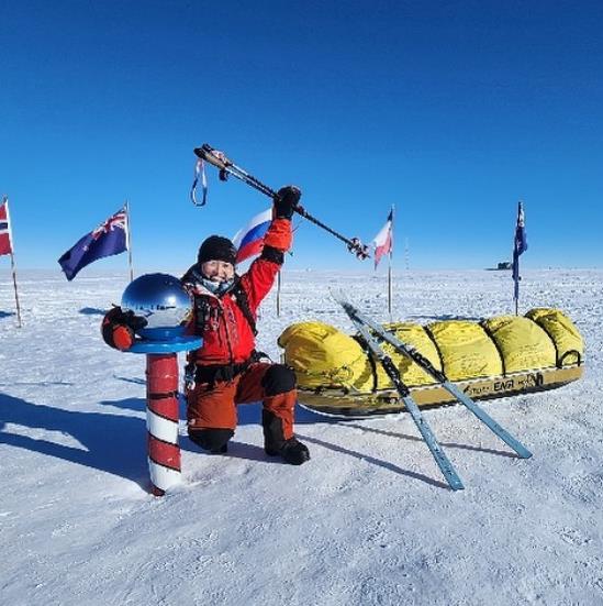 산악인 김영미, 한국인 최초로 ‘무보급 단독’ 남극점 도달