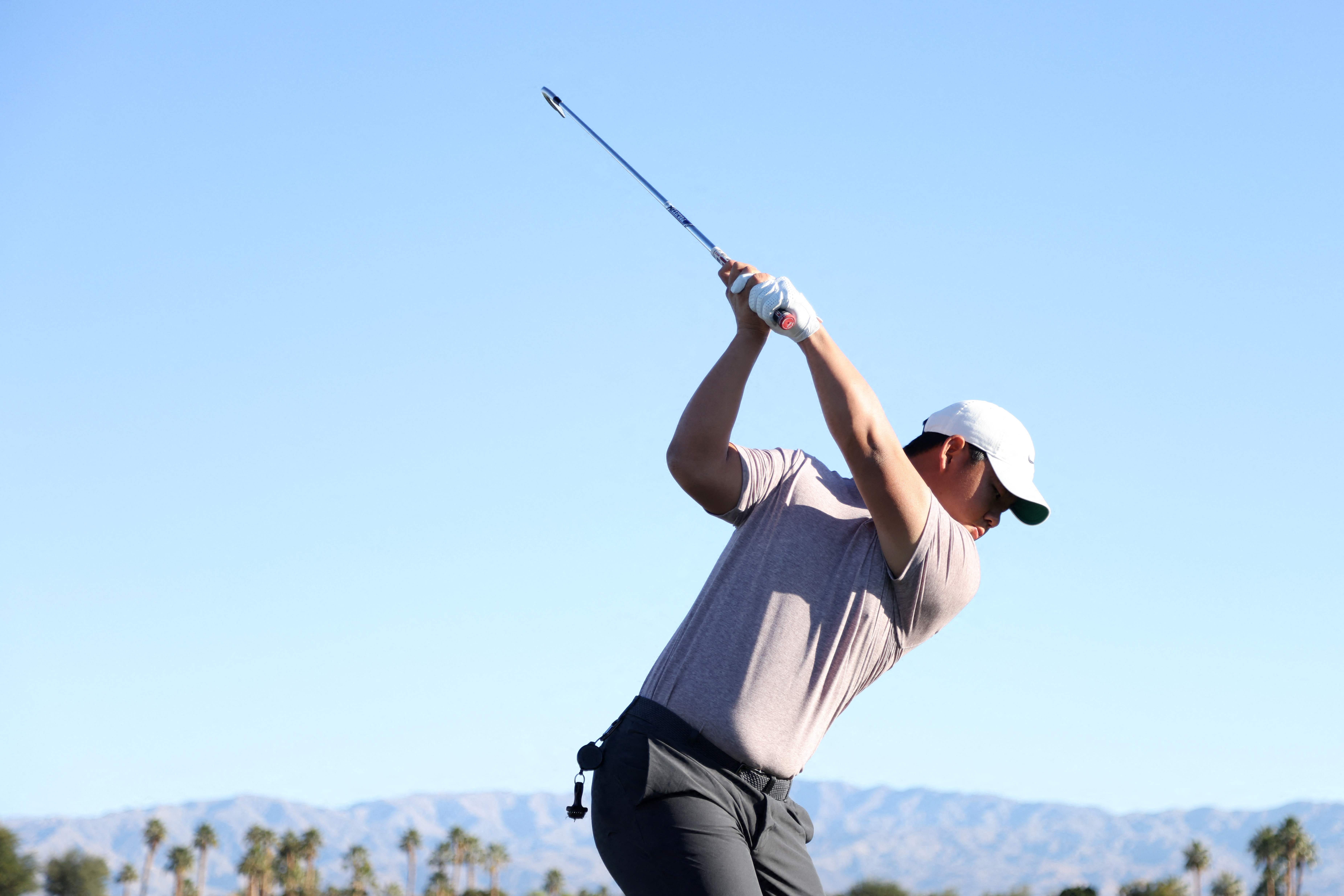 김주형이 21일(한국시간) 열린 PGA 투어 아메리칸 익스프레스 2라운드에서 웨스트 니클라우스 토너먼트 코스 에서 경기를 치르며 티샷을 날리고 있다. AFP 연합뉴스