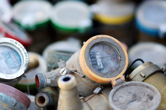 동파된 계량기들  서울 종로구 서울시설공단 중부수도관리소에 동파된 계량기가 보관돼 있다. 연합뉴스