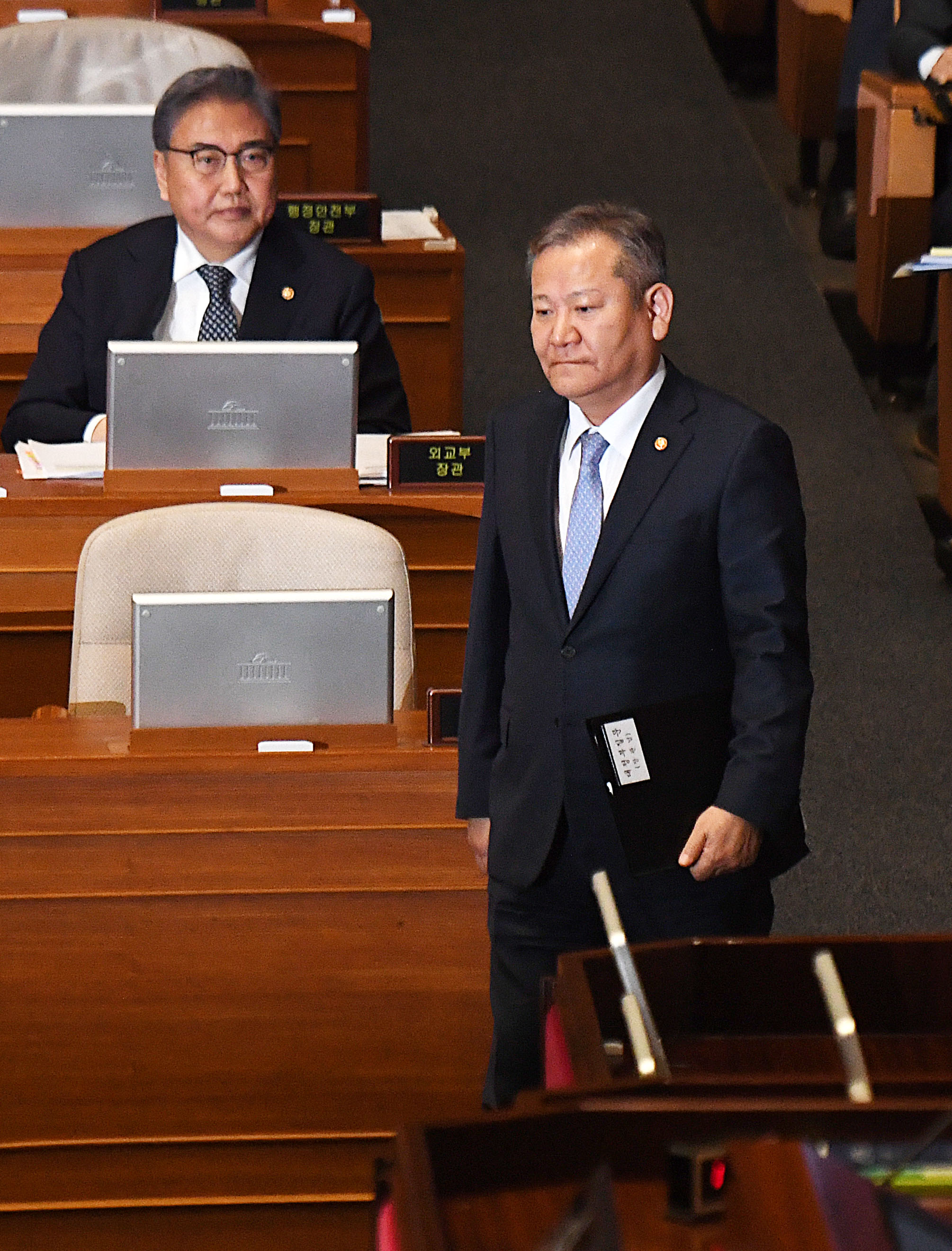 이상민(오른쪽) 행정안전부 장관-오장환 기자