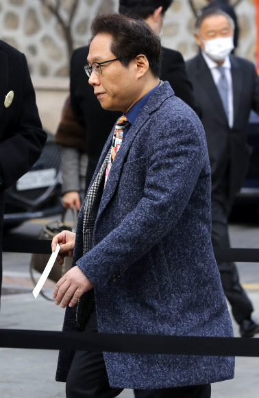 한준희 축구해설가가 11일 오후 서울 중구 정동제일교회에서 열린 정몽규 HDC그룹 회장의 장남 정준선 교수 결혼식에 참석하고 있다. 2023.02.11. 뉴시스