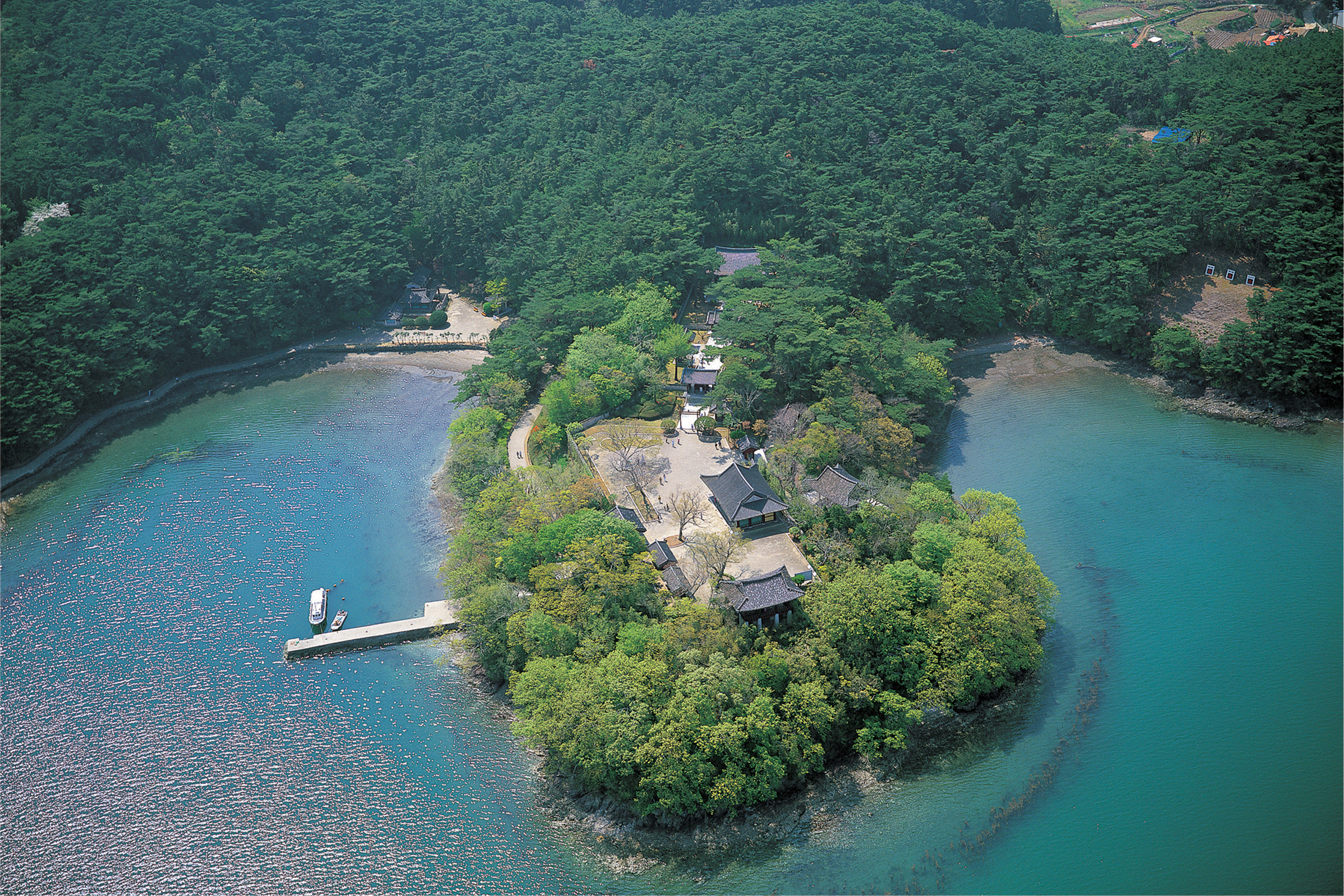 통영 한산도 제승당 주변 전경. 경남도 제공