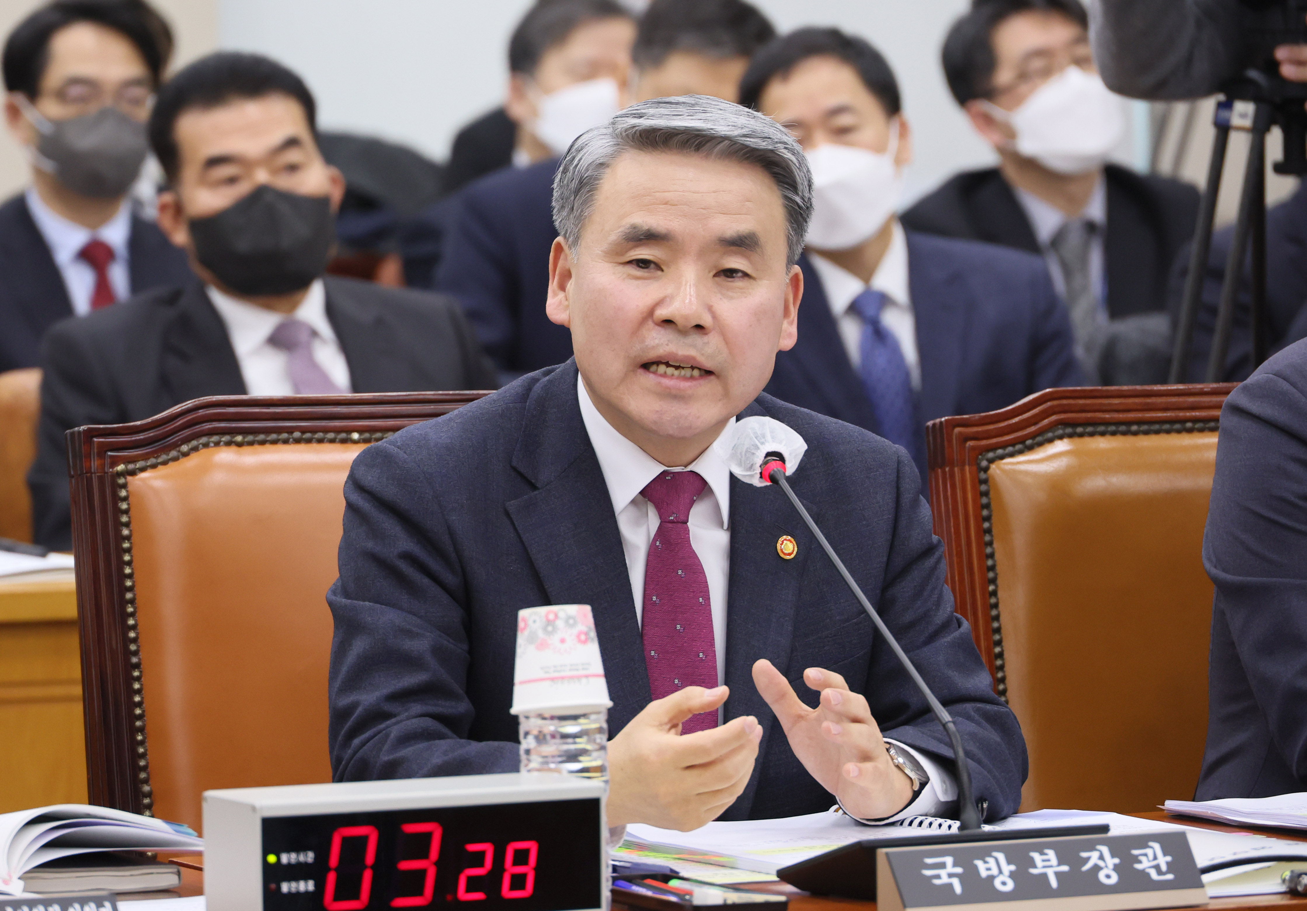 ‘천공’ 관련 질의에 답변하는 이종섭 국방부 장관