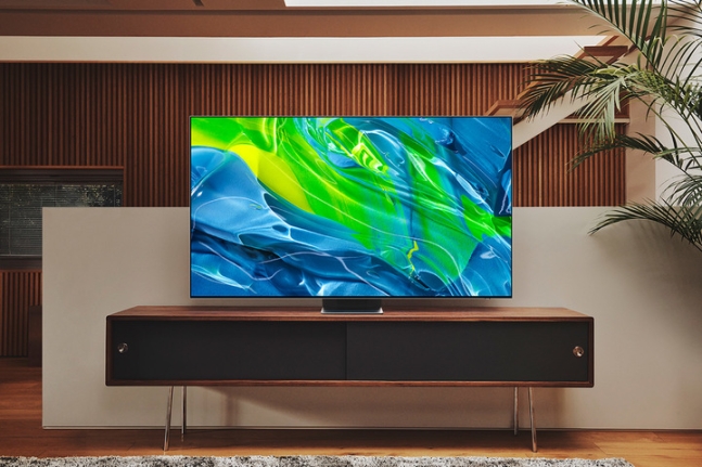삼성전자가 다음달 9일 OLED TV를 포함한 2023년형 TV 제품군을 국내 출시한다. 사진은 지난해 3월 북미와 유럽 시장에 먼저 출시한 OLED TV로, 삼성전자가 OLED 제품은 내놓는 것은 2013년 이후 10년 만이다. 삼성전자 제공