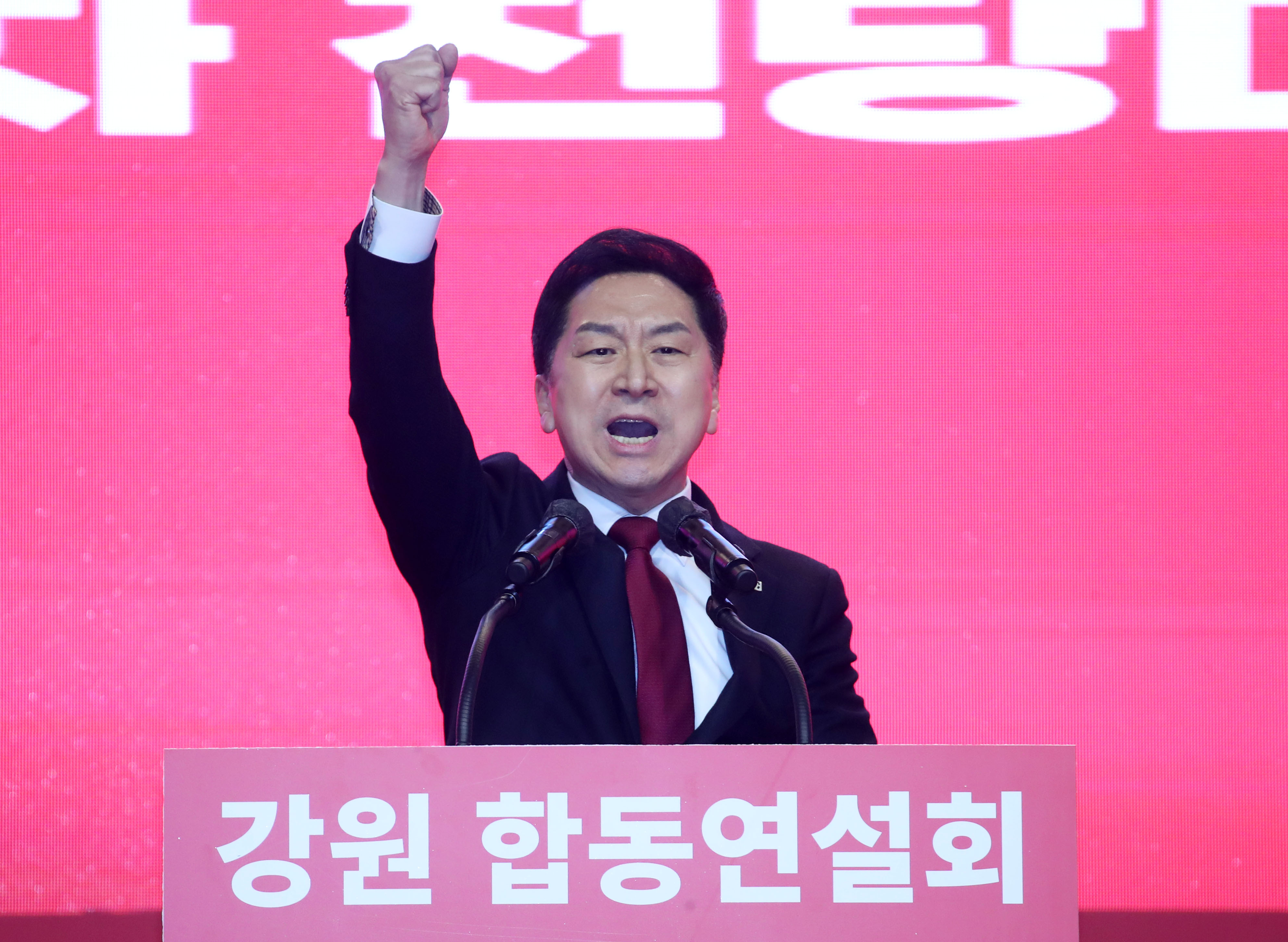 김기현 국민의힘 당대표 후보가 23일 오후 강원 홍천군 홍천종합체육관에서 열린 힘내라 대한민국! 국민의힘 제3차 전당대회 강원 합동연설회에서 정견발표를 하고 있다. 홍천 뉴시스