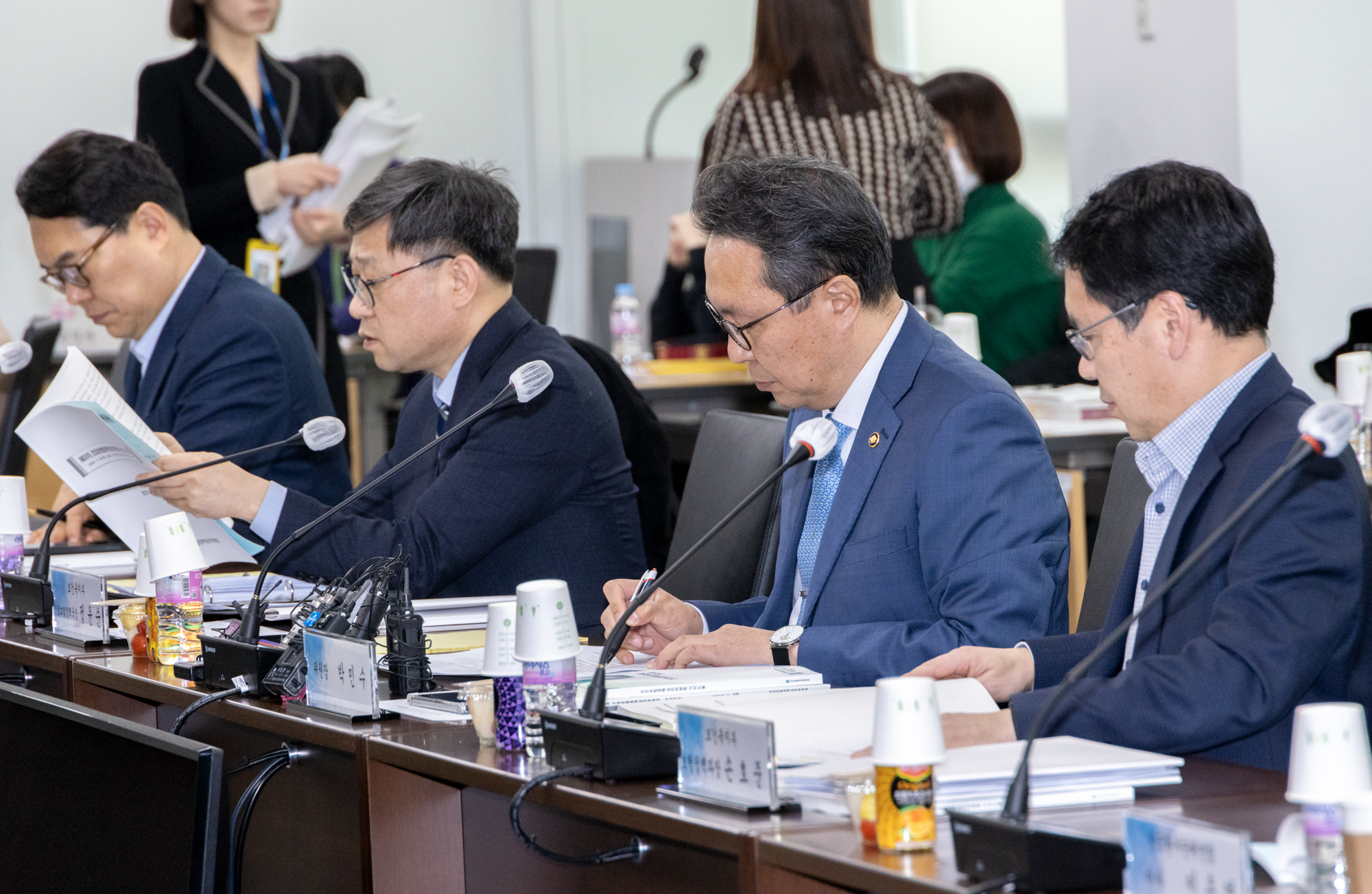 28일 서울 서초구 국제전자센터에서 제3차 건강보험정책심의위원회가 열리고 있다.  보건복지부 제공