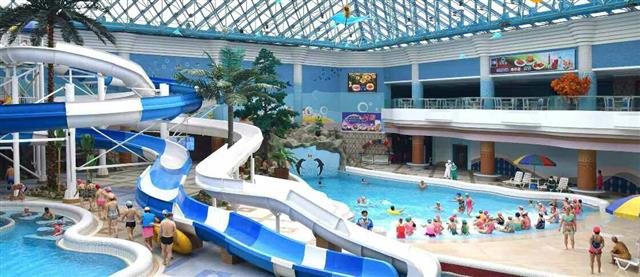 북한 노동당 기관지 노동신문이 지난달 인민군 창건일(건군절) 75주년 기념 열병식에 특별대표로 초대됐던 원군미풍열성자들을 조명했다. 신문은 이들이 “훌륭히 꾸려진 양덕온천문화휴양지에서 사회주의 문명을 마음껏 향유하며 행복한 나날을 보냈다”고 1일 보도했다. 평양 노동신문 뉴스1