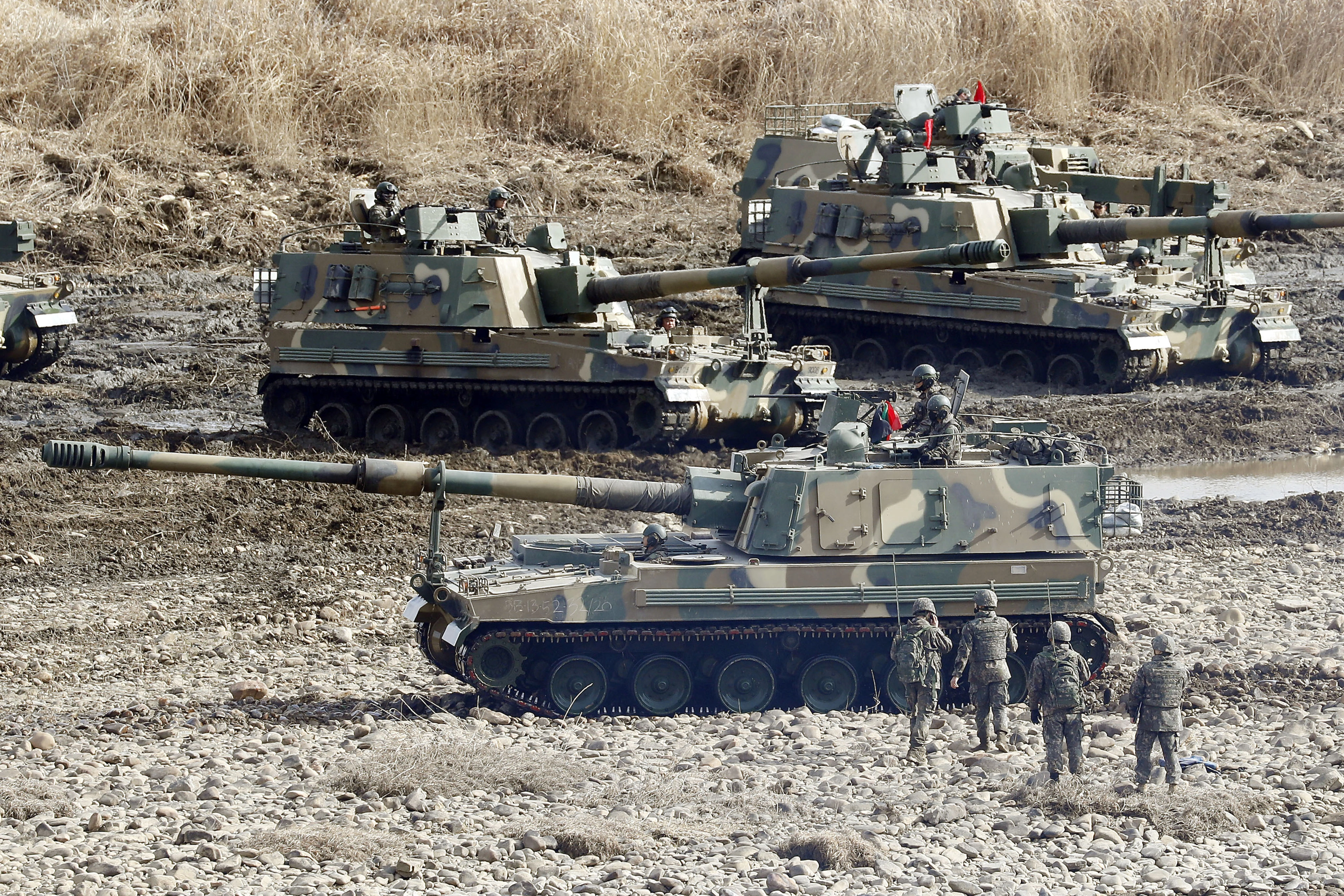 한미연합훈련이 시작된 13일 경기 연천군 임진강에서 우리군이 K9 자주포 등 훈련을 실시하고 있다. 2023.3.13. 뉴시스