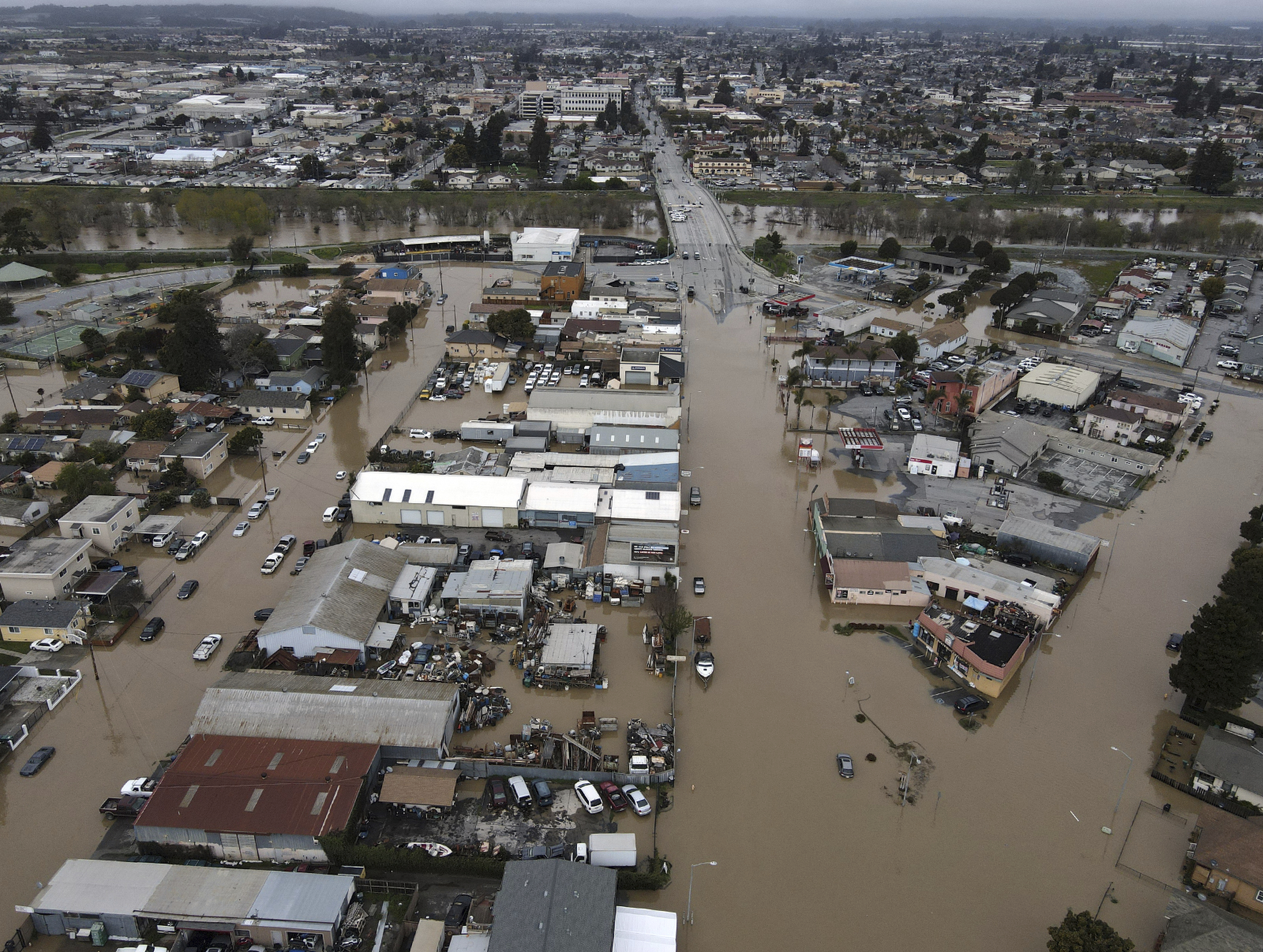美캘리포니아 홍수… 1500만명 영향권