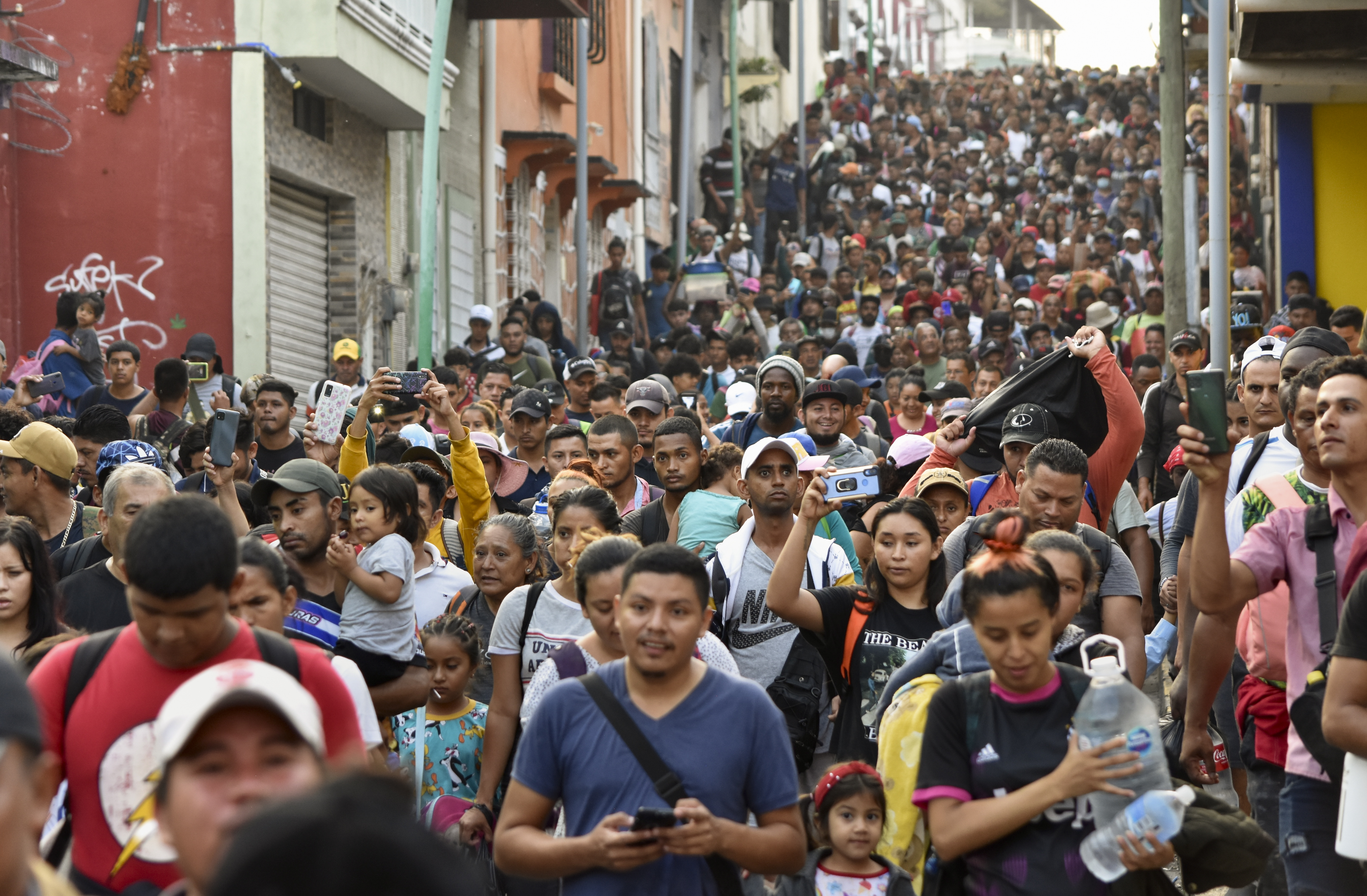 멕시코 이민자들, 처우 개선 촉구 1100㎞ 도보 행진