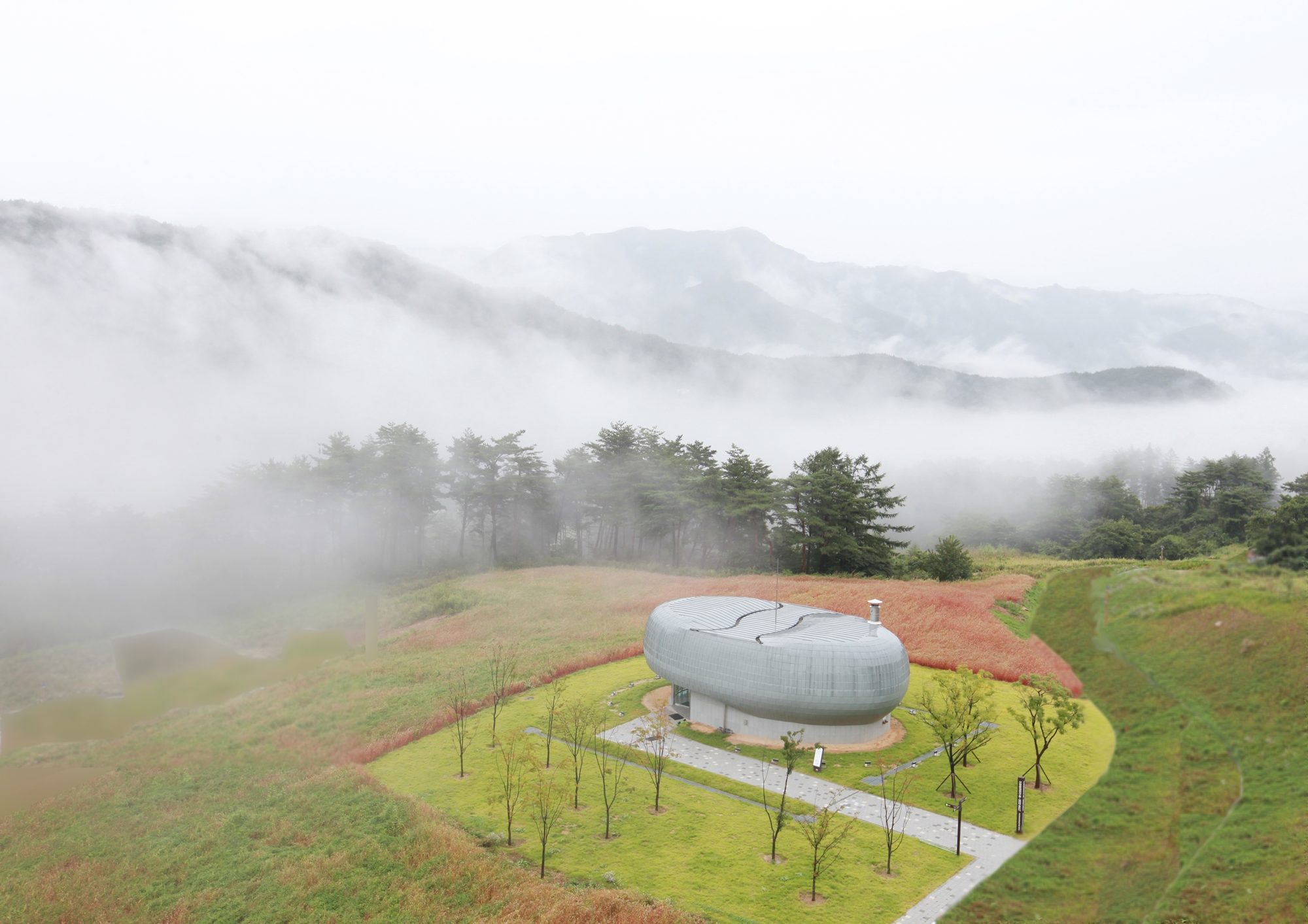 경북 봉화군 국립백두대간수목원에 있는 식물 종자 보관소 ‘시드볼트’의 입구 모습. 국립백두대간수목원 제공