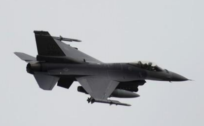 미 F-16 전투기. 2023.01.31 EPA 연합뉴스 자료사진