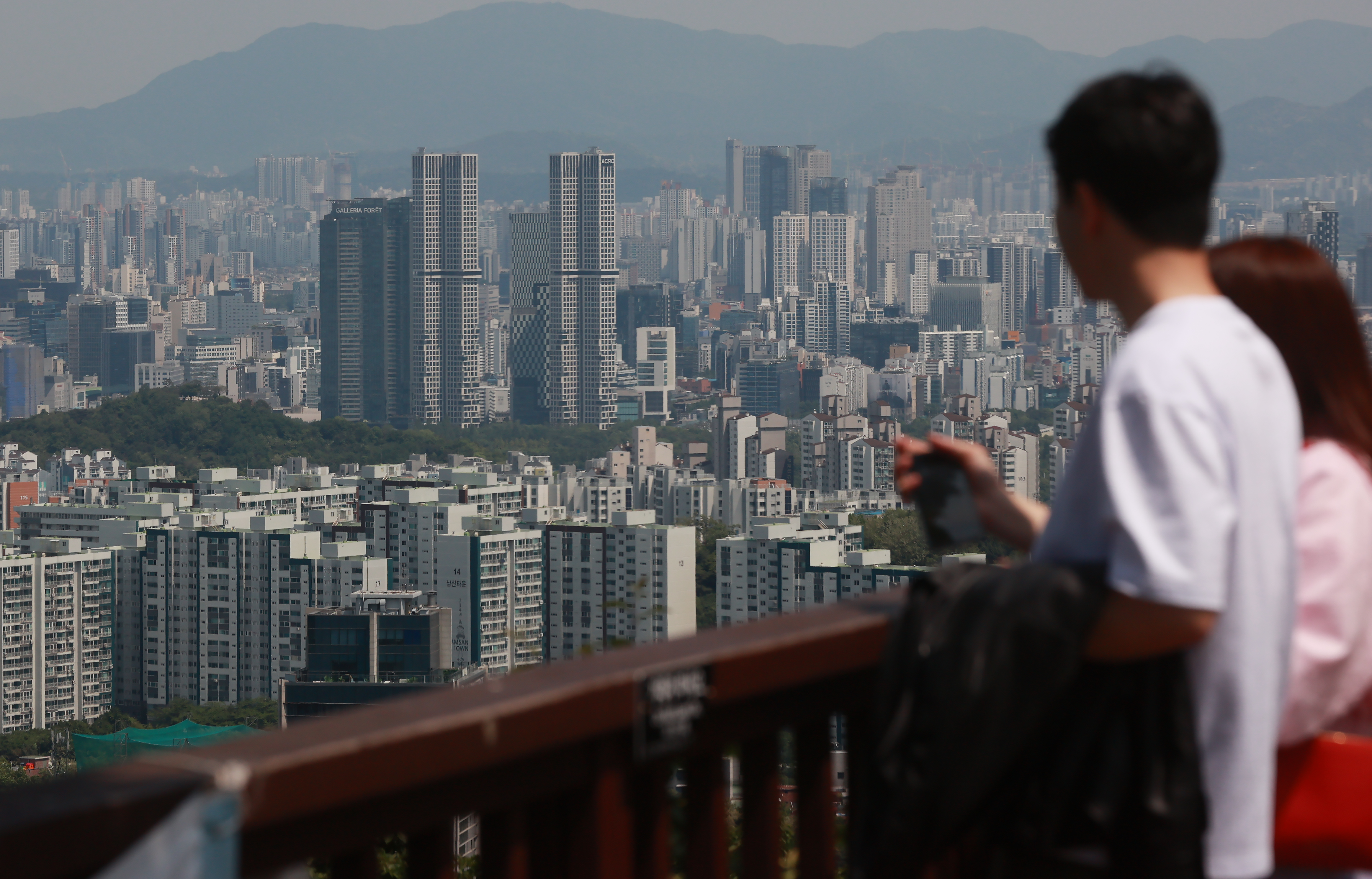 서울 아파트 거래량 늘고, 실거래가 오름세