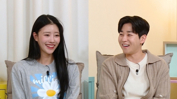 KBS2 ‘옥탑방의 문제아들’에 출연한 미주와 딘딘. KBS 제공