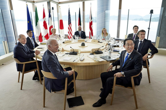 히로시마 G7 정상회의에 모인 정상들