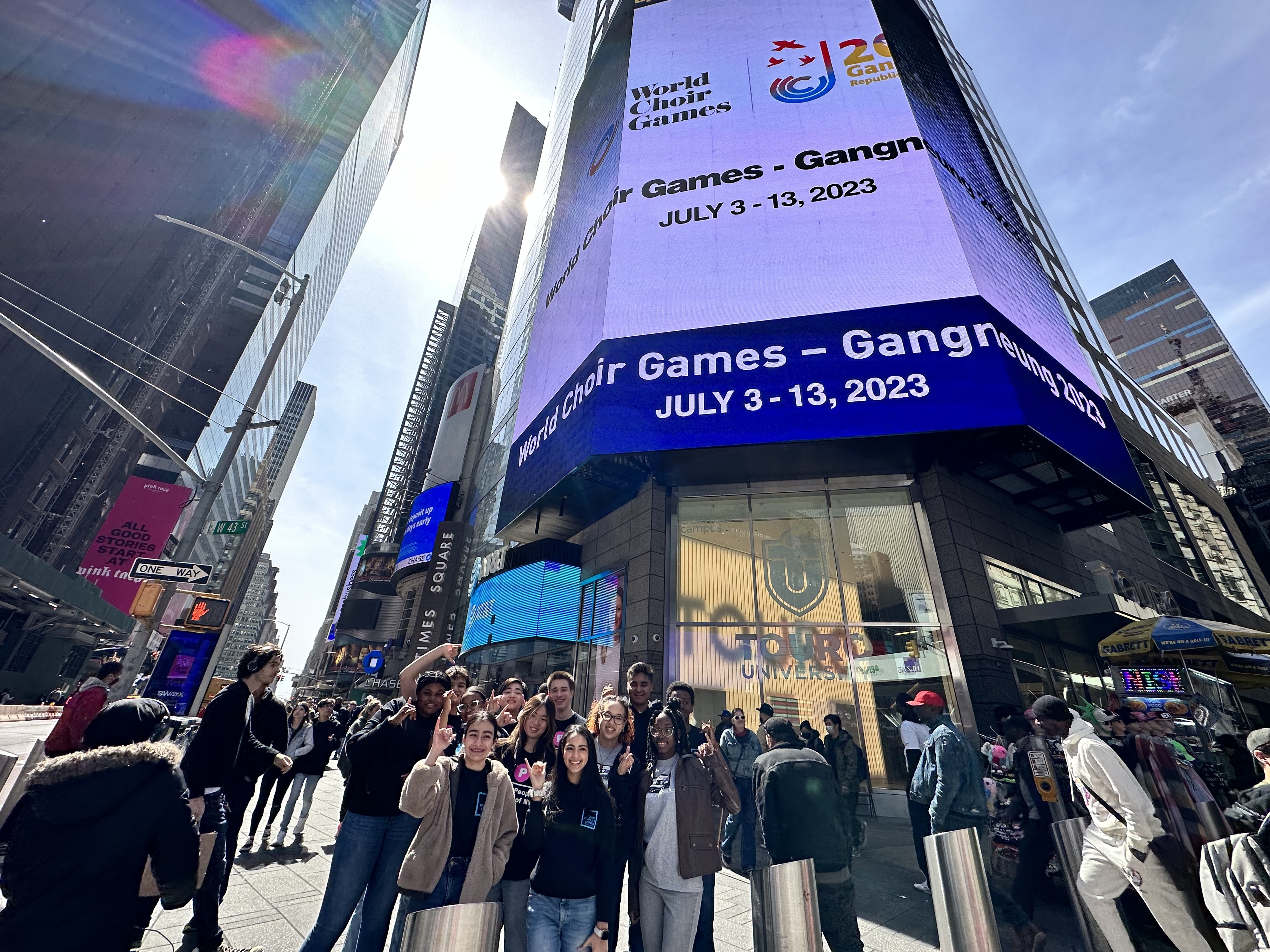 2023 강릉세계합창대회 조직위원회는 4월 미국 뉴욕 타임스퀘어에서 전광판 광고를 통해 대회를 홍보했다. 조직위 제공