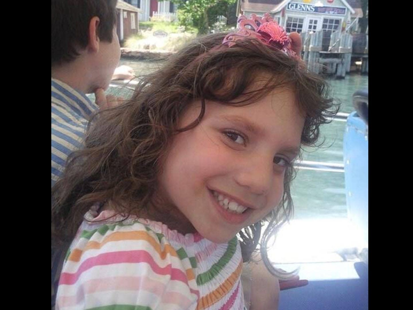 나탈리아 그레이스의 모습. 여섯 살 우크라이나 고아 소녀로 알고 입양했는데 실은 스물다섯 살이었다. 다스커버리 제공